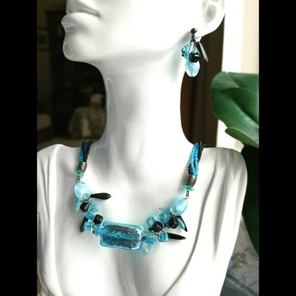 HOST PICK! Murano silver foil bead necklace in turquoise and black - Picture 4 of 6